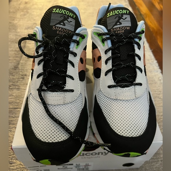 Saucony Shadow 6000 in white/blush. Brand New with box. - Picture 3 of 4